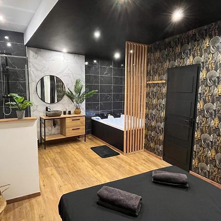 בזייה Suite Cocooning & Spa מראה חיצוני תמונה